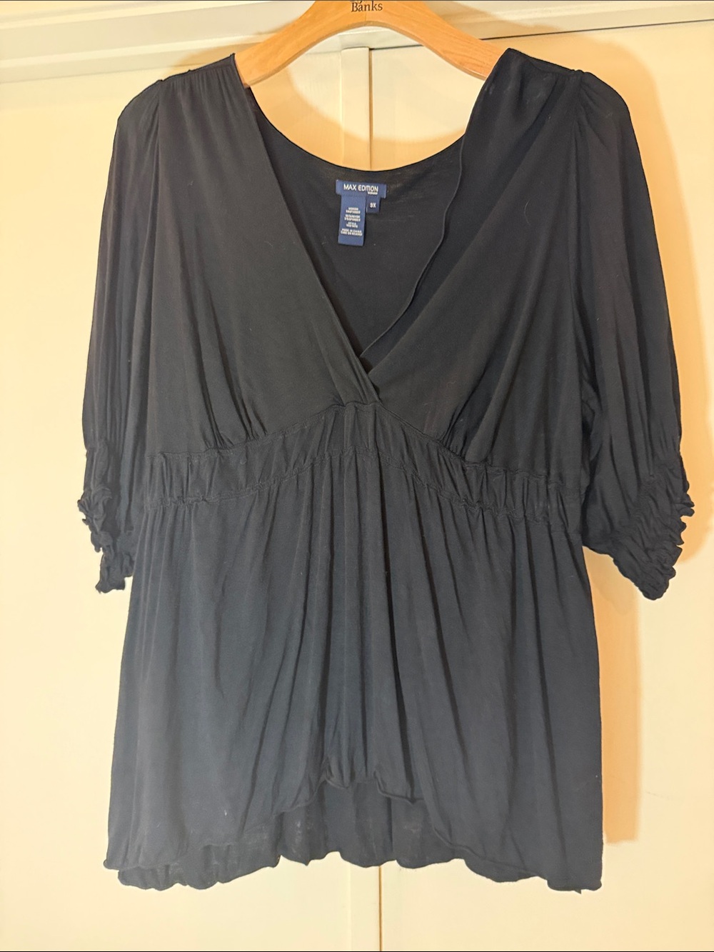 Max Edition Black V-Neck Ruched Sleeve Tunic